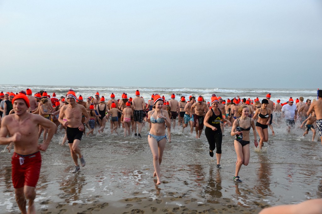 ../Images/Nieuwjaarsduik Nederzandt 2015 078.jpg